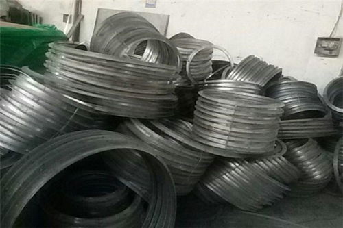 重慶九度風(fēng)管加工廠 專注梁平縣共板法蘭風(fēng)管與彎頭的高品質(zhì)加工